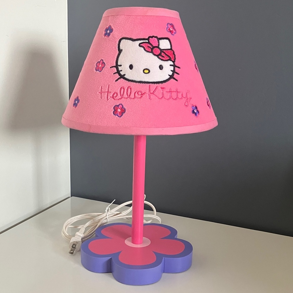 Hello Kitty Pink and Purple Flower Lamp - Picture 1 of 6